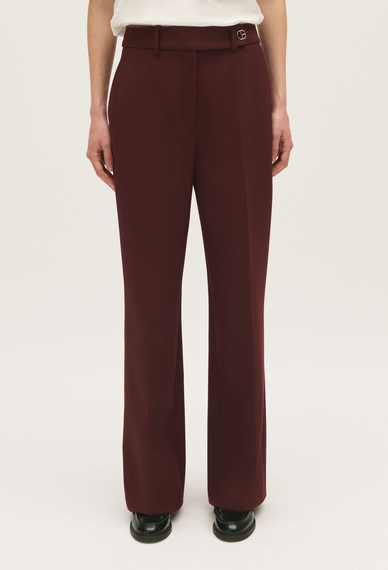 What are the most preferred pants for women?