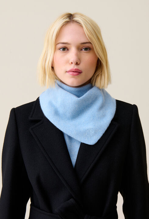 Cashmere knit scarf