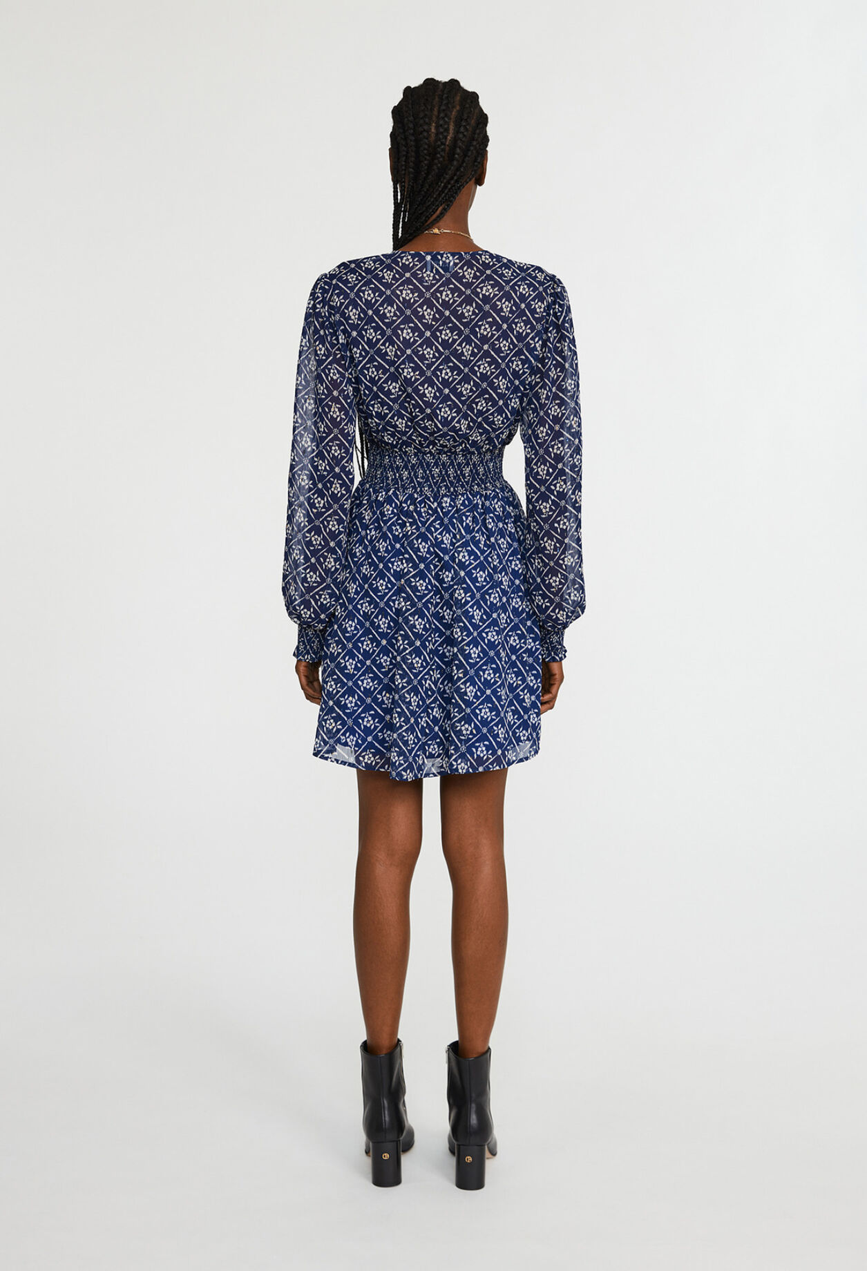Robe courte à motif floral
