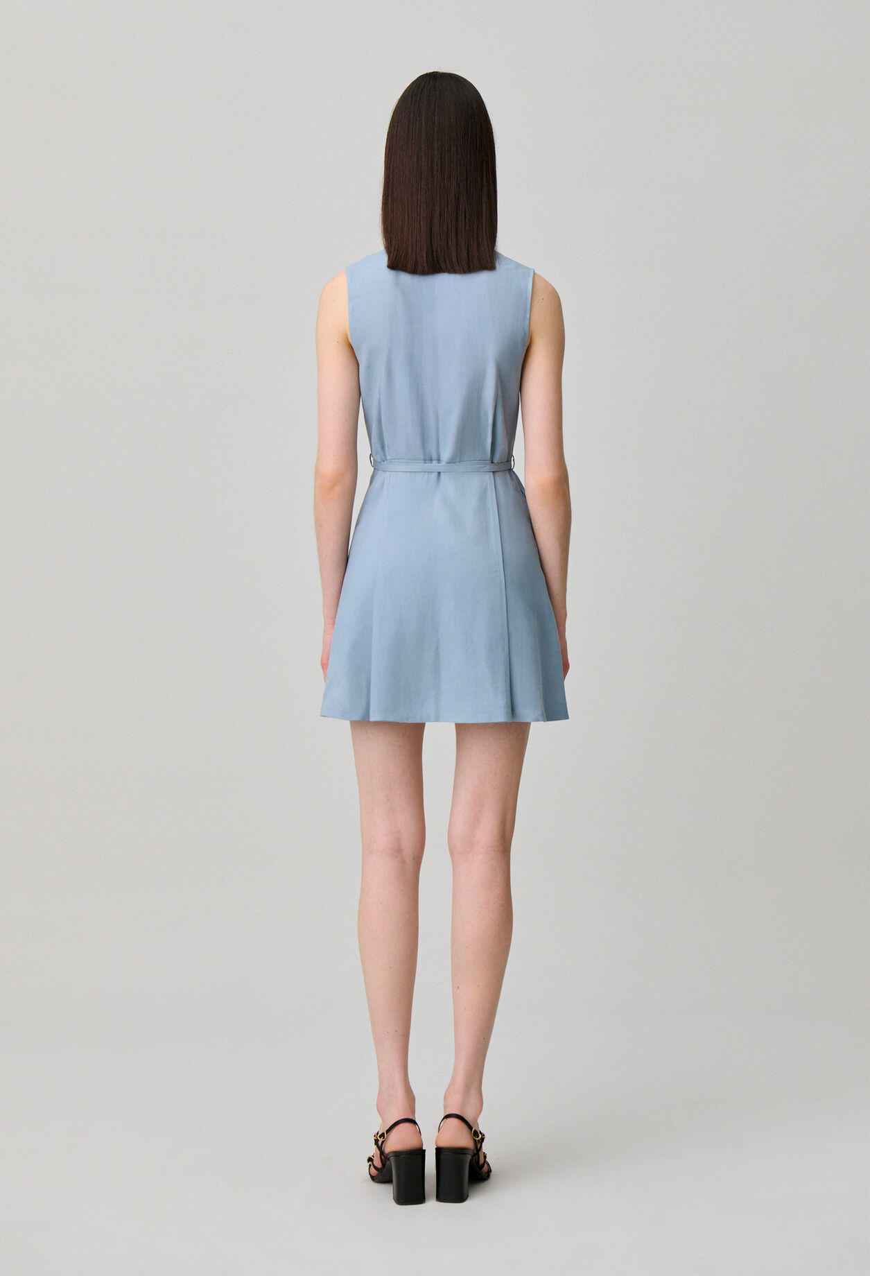 Sleeveless short dress