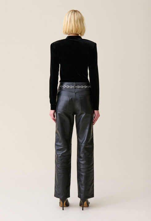 Fitted black velvet top