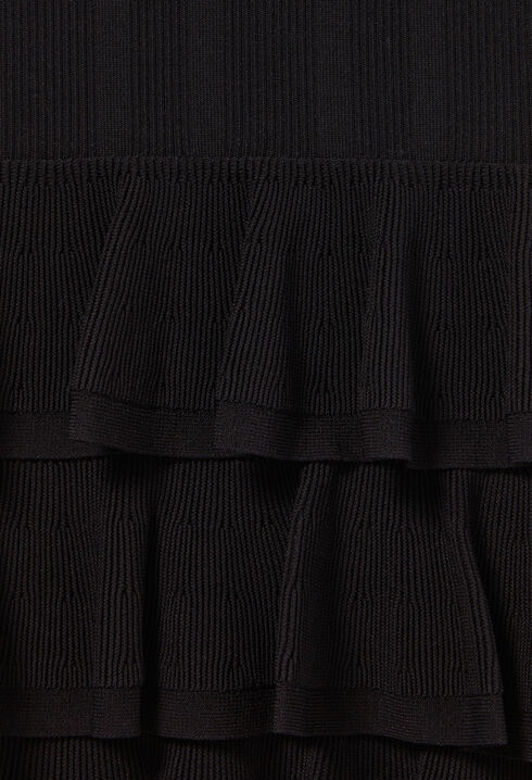 Short fine-knit dress
