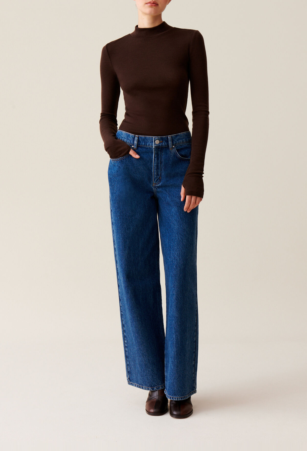 Wool top with long sleeves