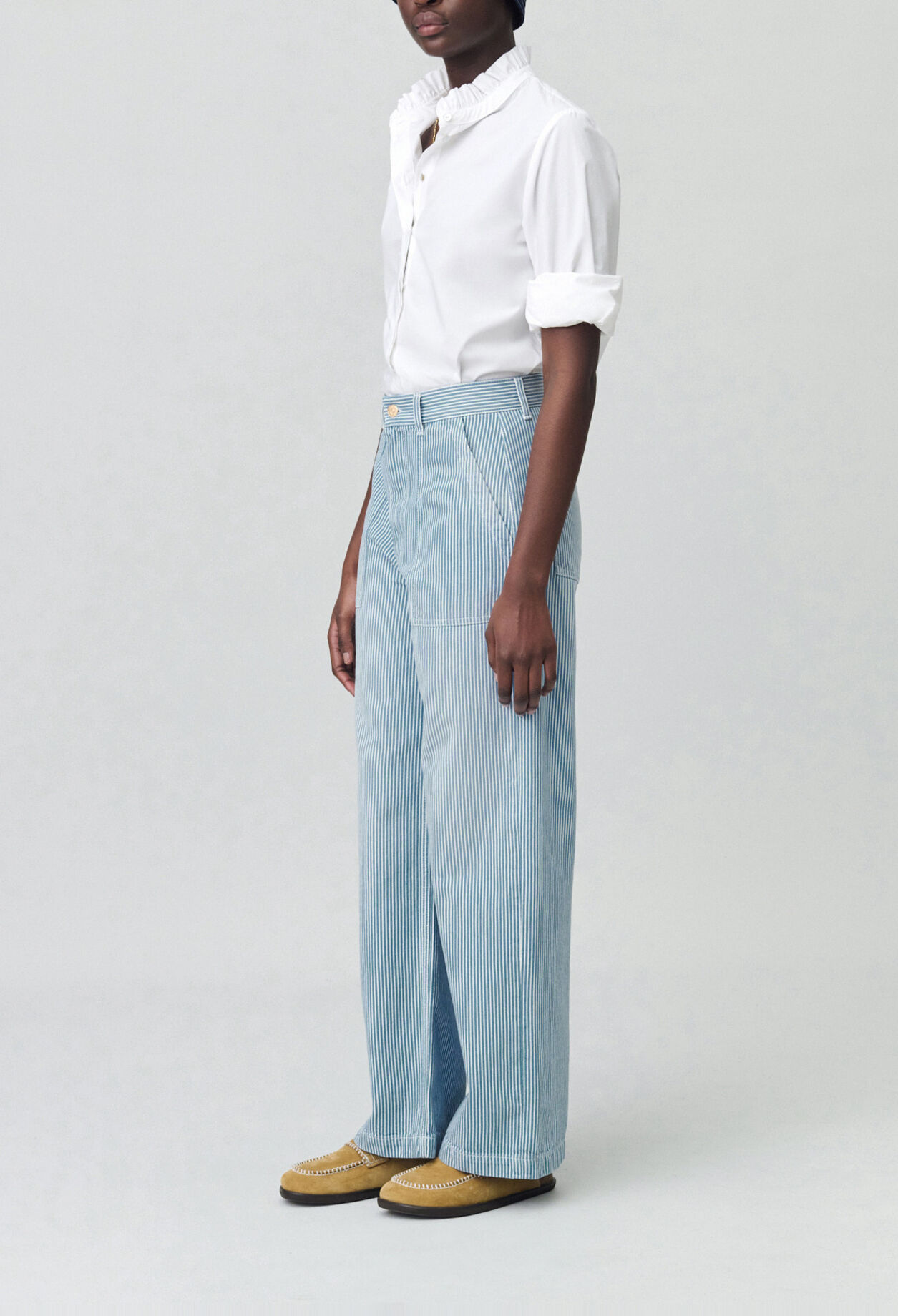Wide-leg Faded Jeans