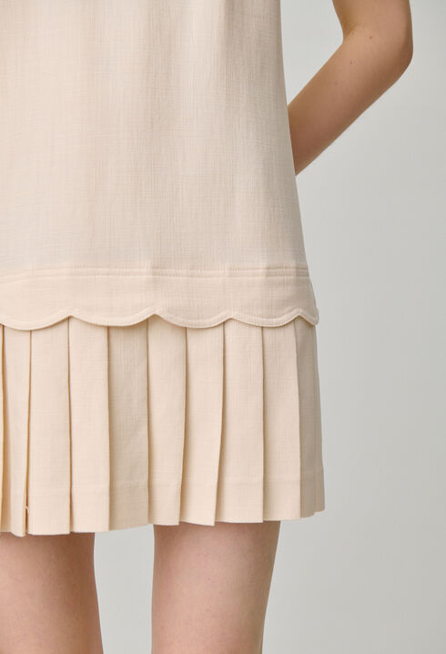 Short pleated dress