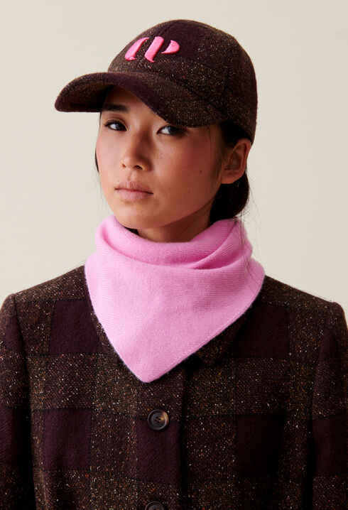 Cashmere knit scarf