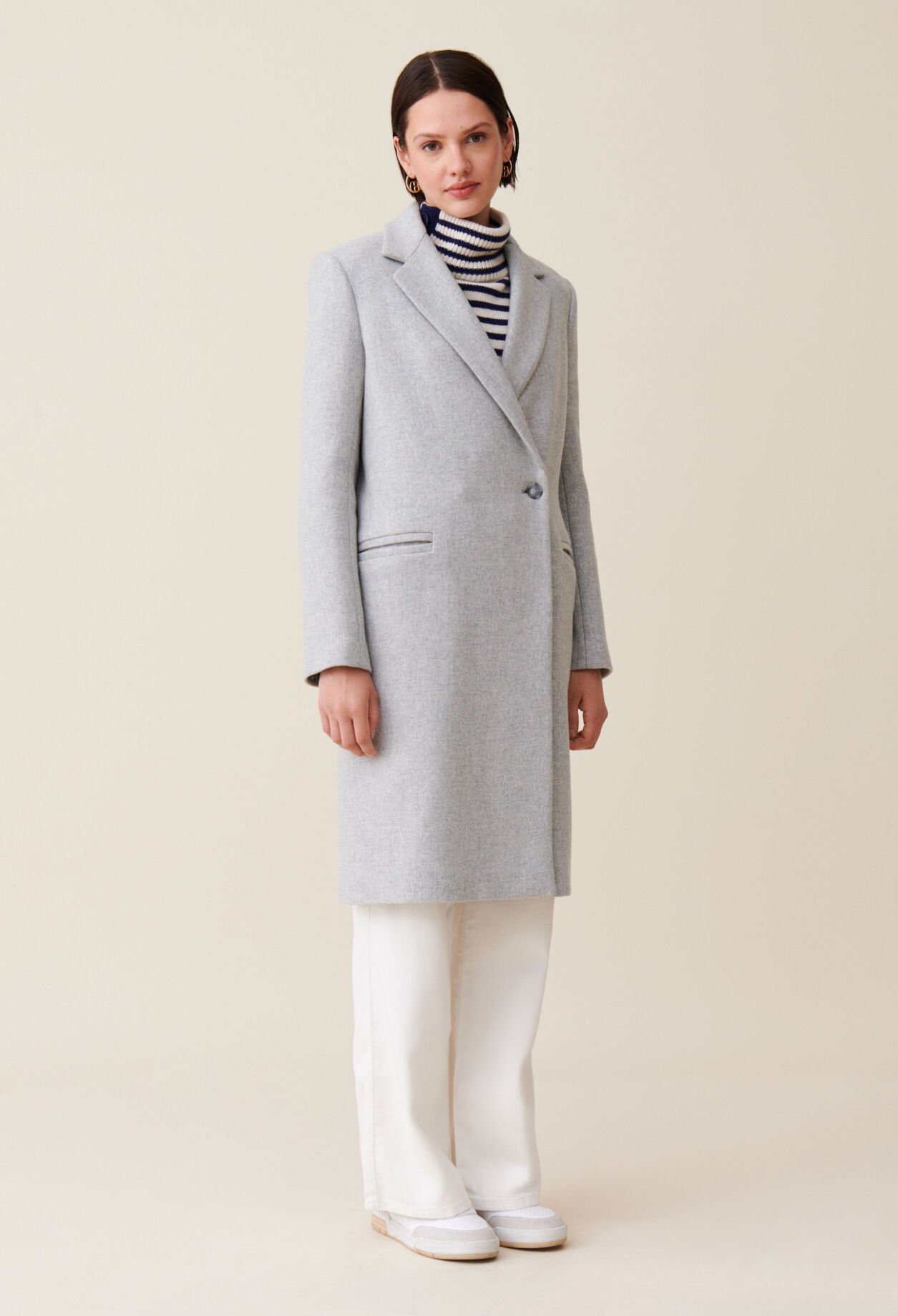 Light grey mid length tailored coat