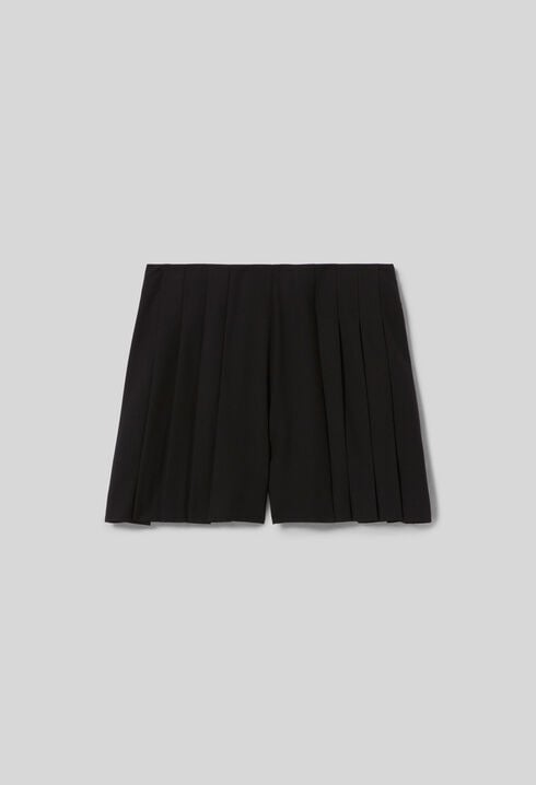 Black flared pleated shorts