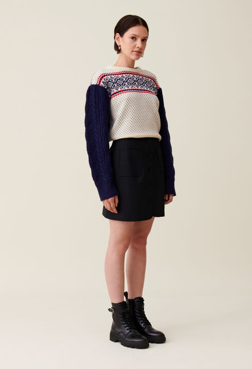 Round-neck patterned jumper