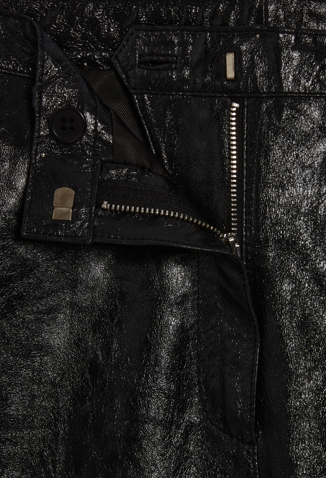 Black leather Bermuda shorts