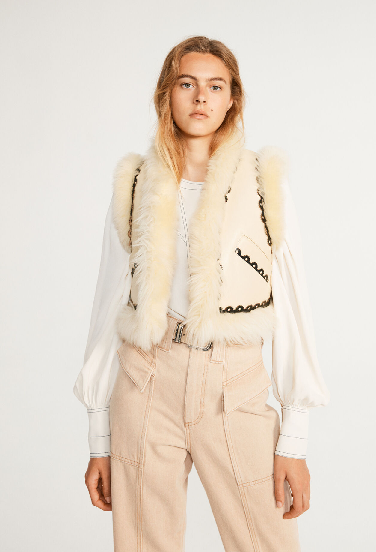 Sleeveless cardigan