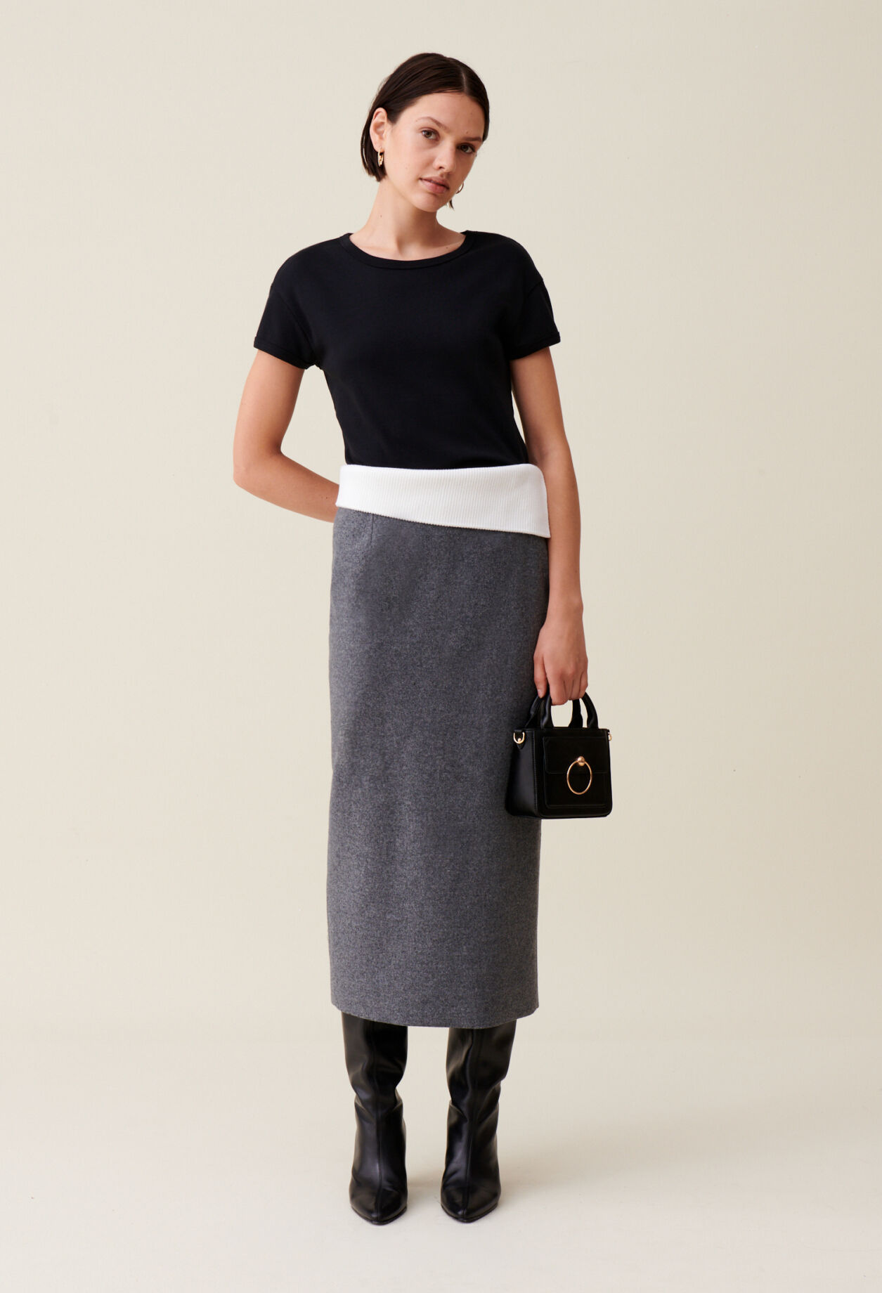 Grey pencil skirt