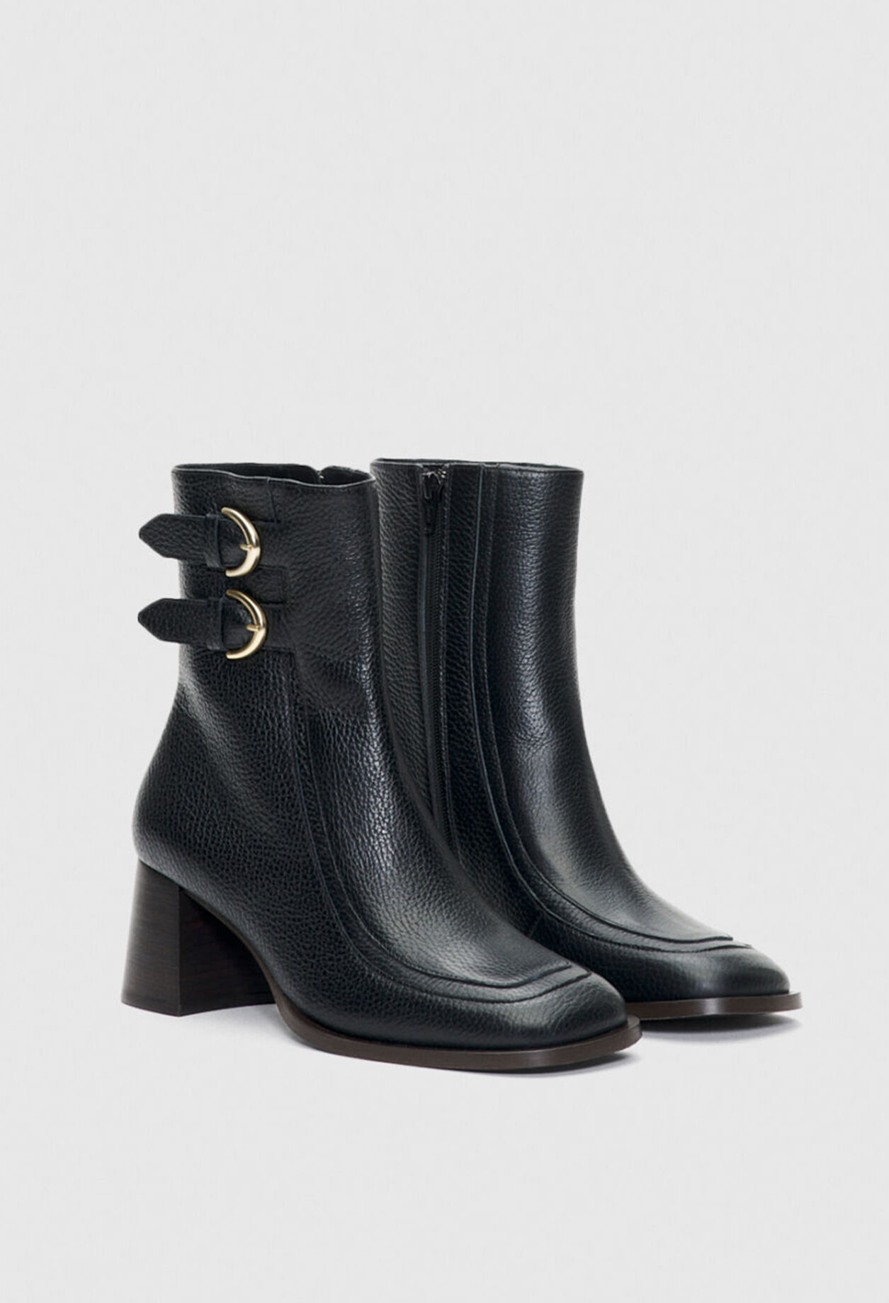 Heeled boots
