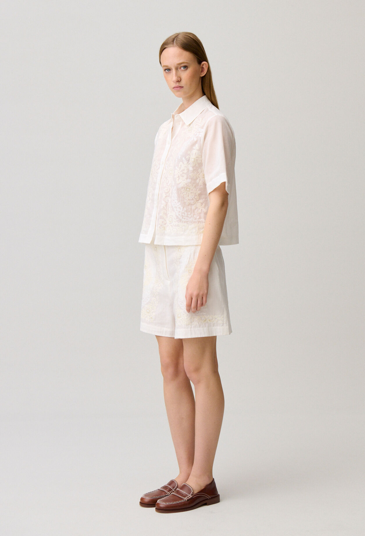 Embroidered cotton ramie shorts
