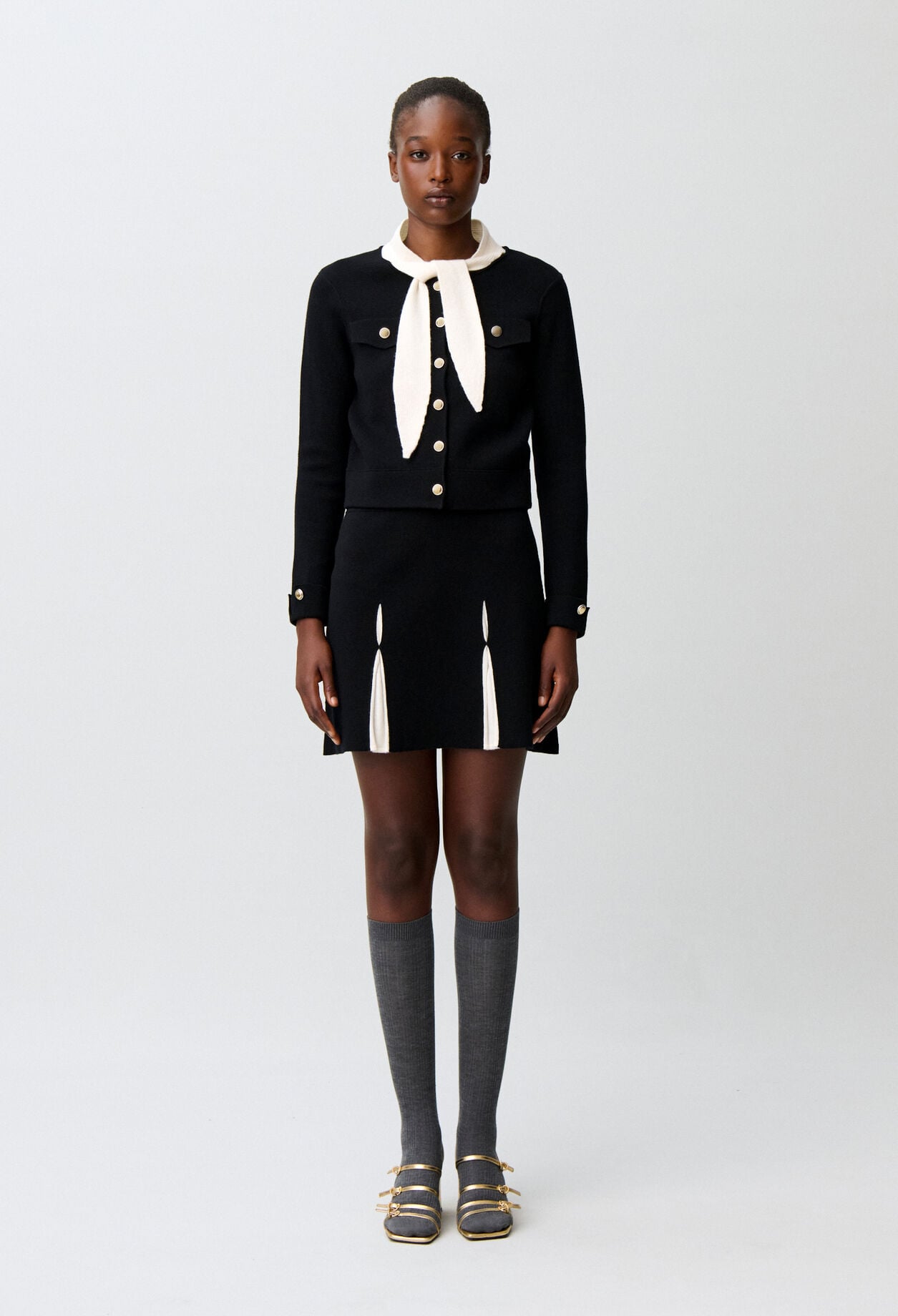Short knitted skirt