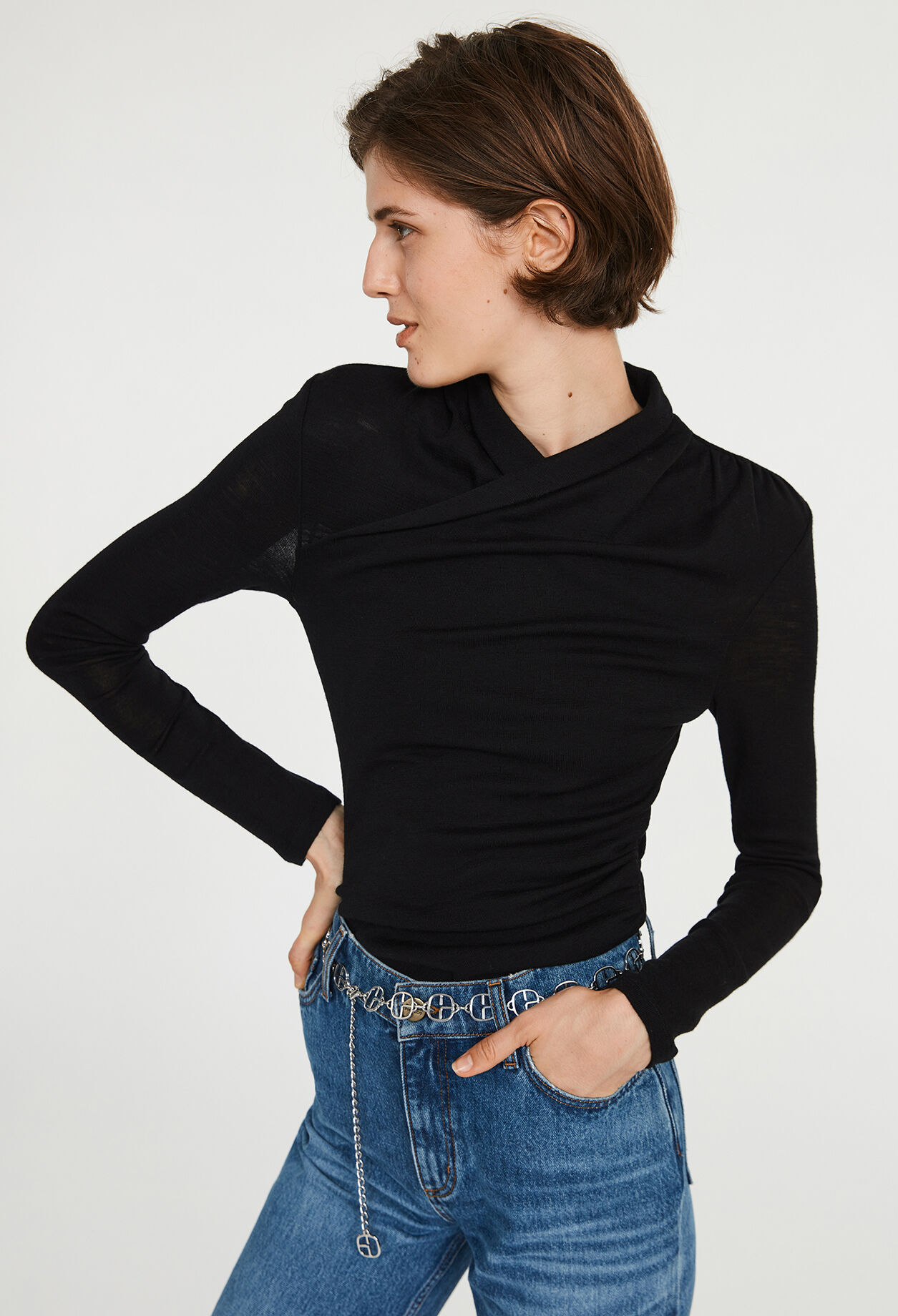 Top with crisscross collar