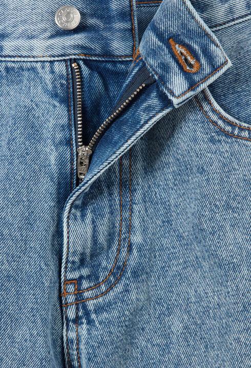 Straight-leg denim shorts