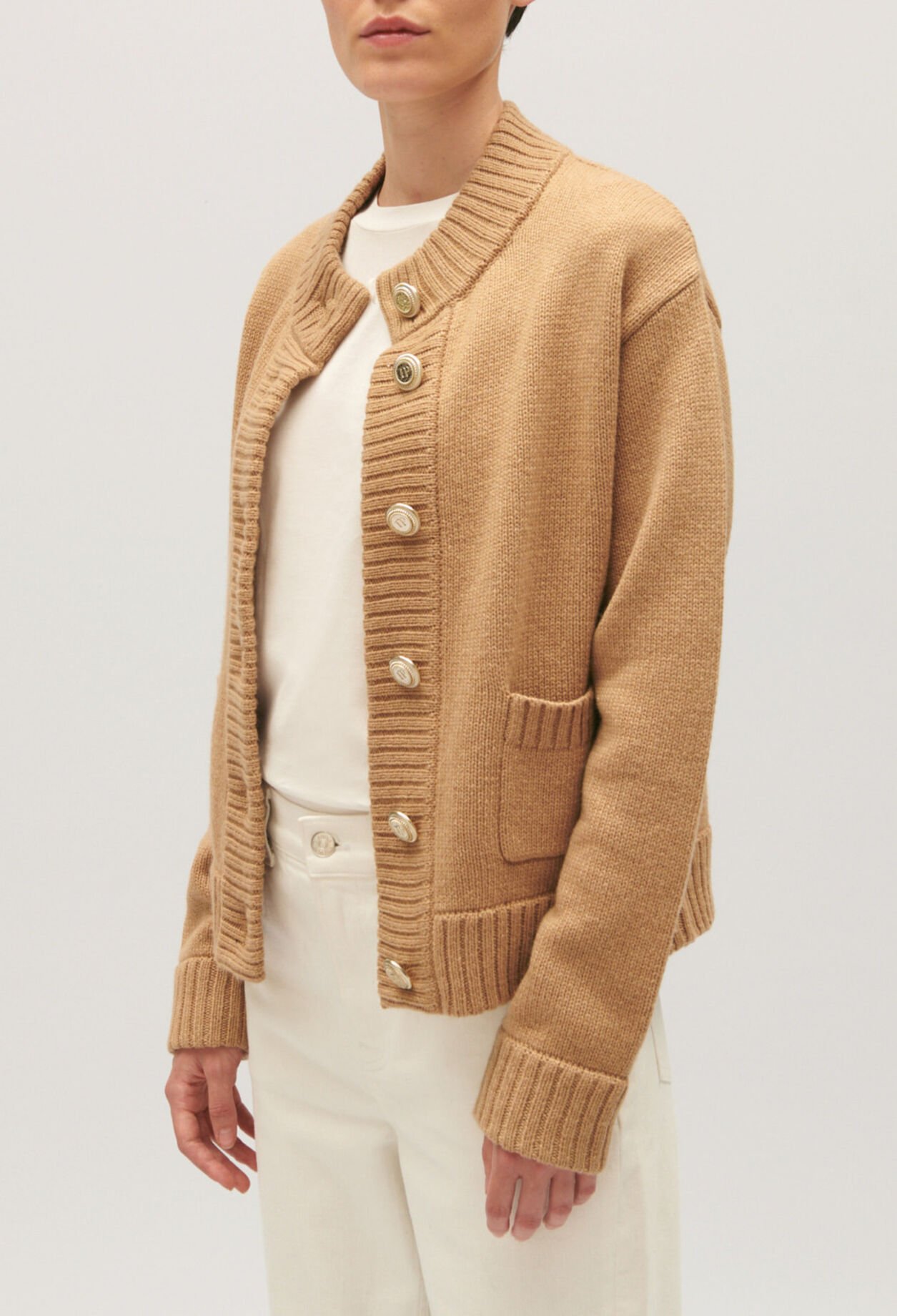 Cropped thick knit cardigan