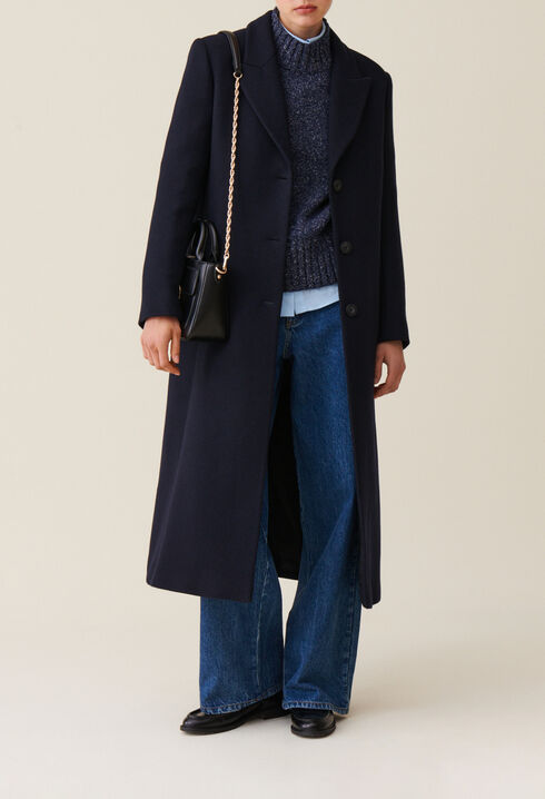 Mid-length straight coat