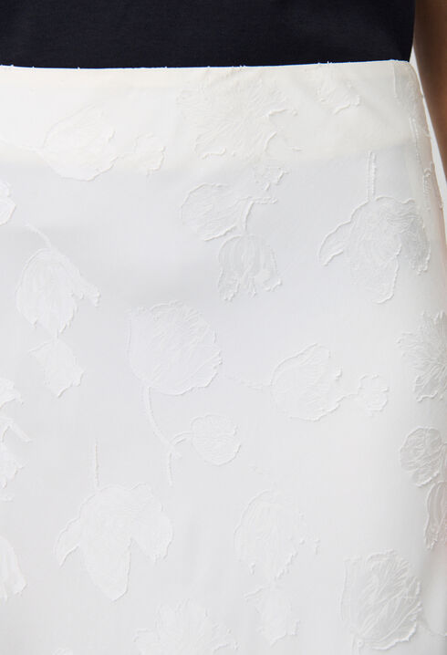 Mid-length flowy satin skirt