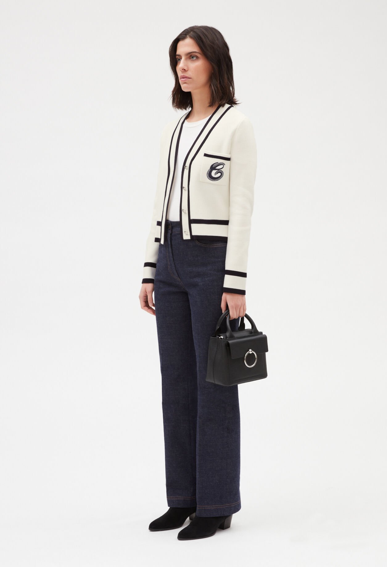 Two-tone cardigan pocket embroidery