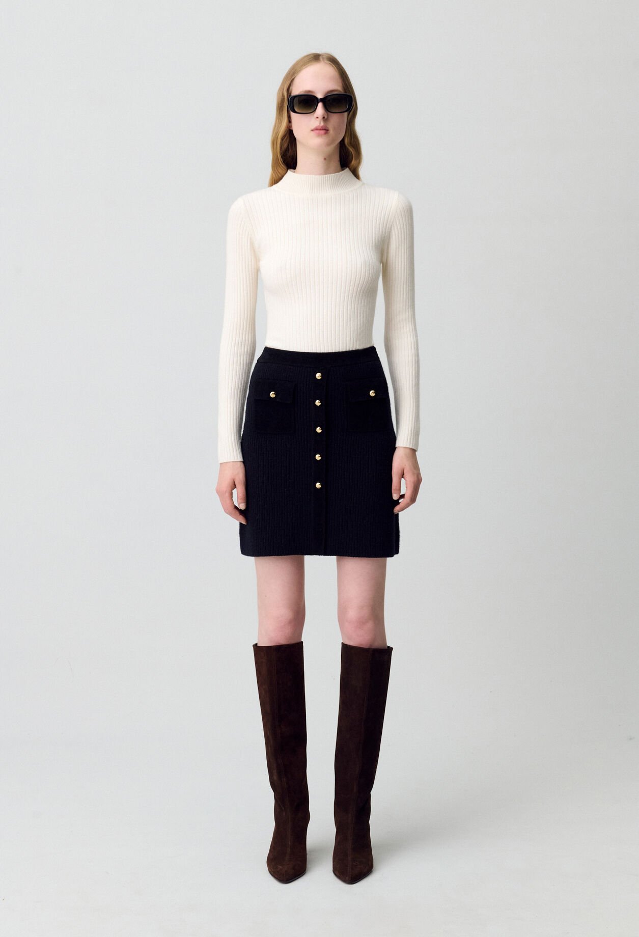 Short knitted skirt