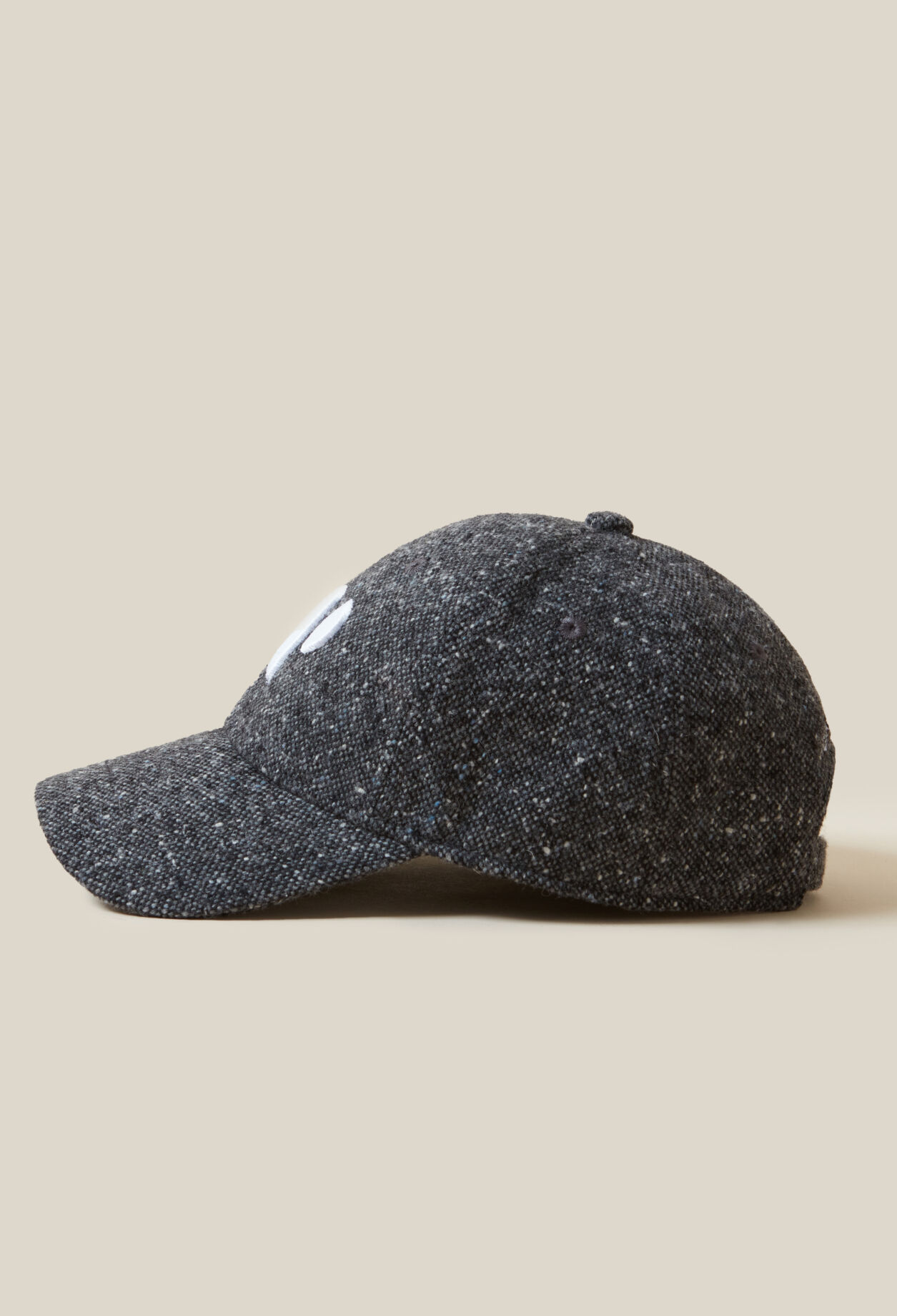 Tweed cap with CP embroidery