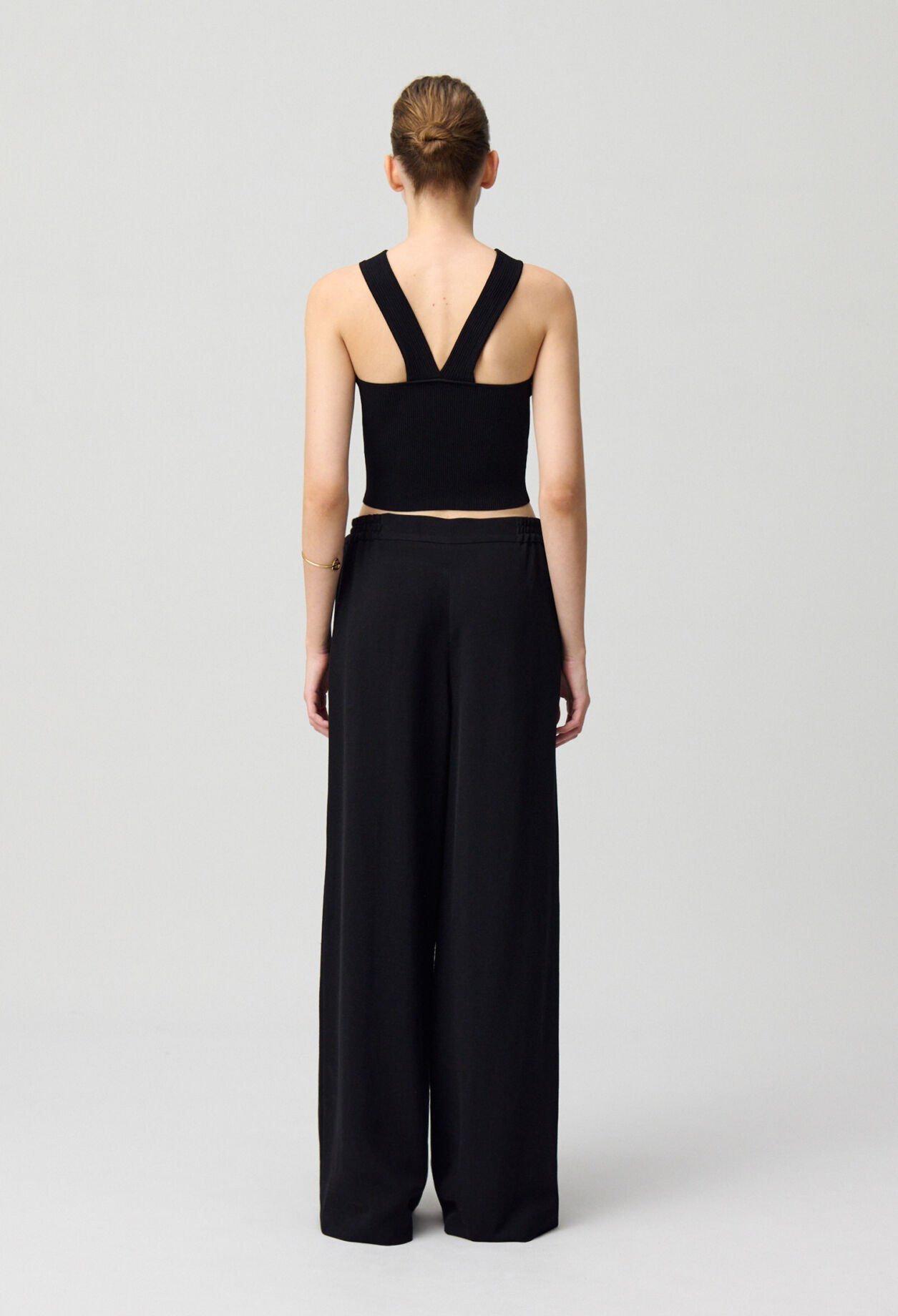 Fine knit bow top
