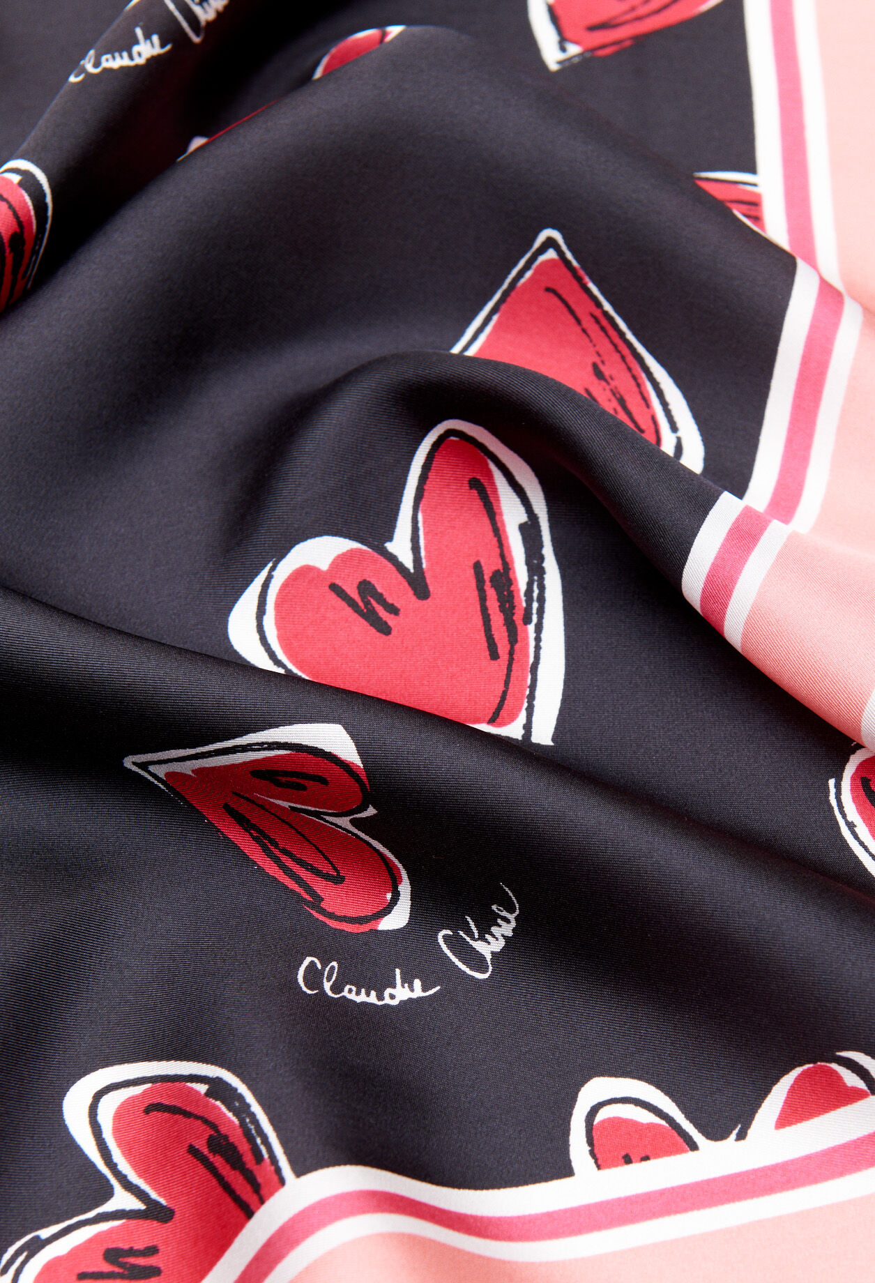 Foulard with heart print