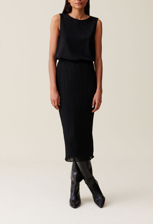 7/8 Dress with Round Neck