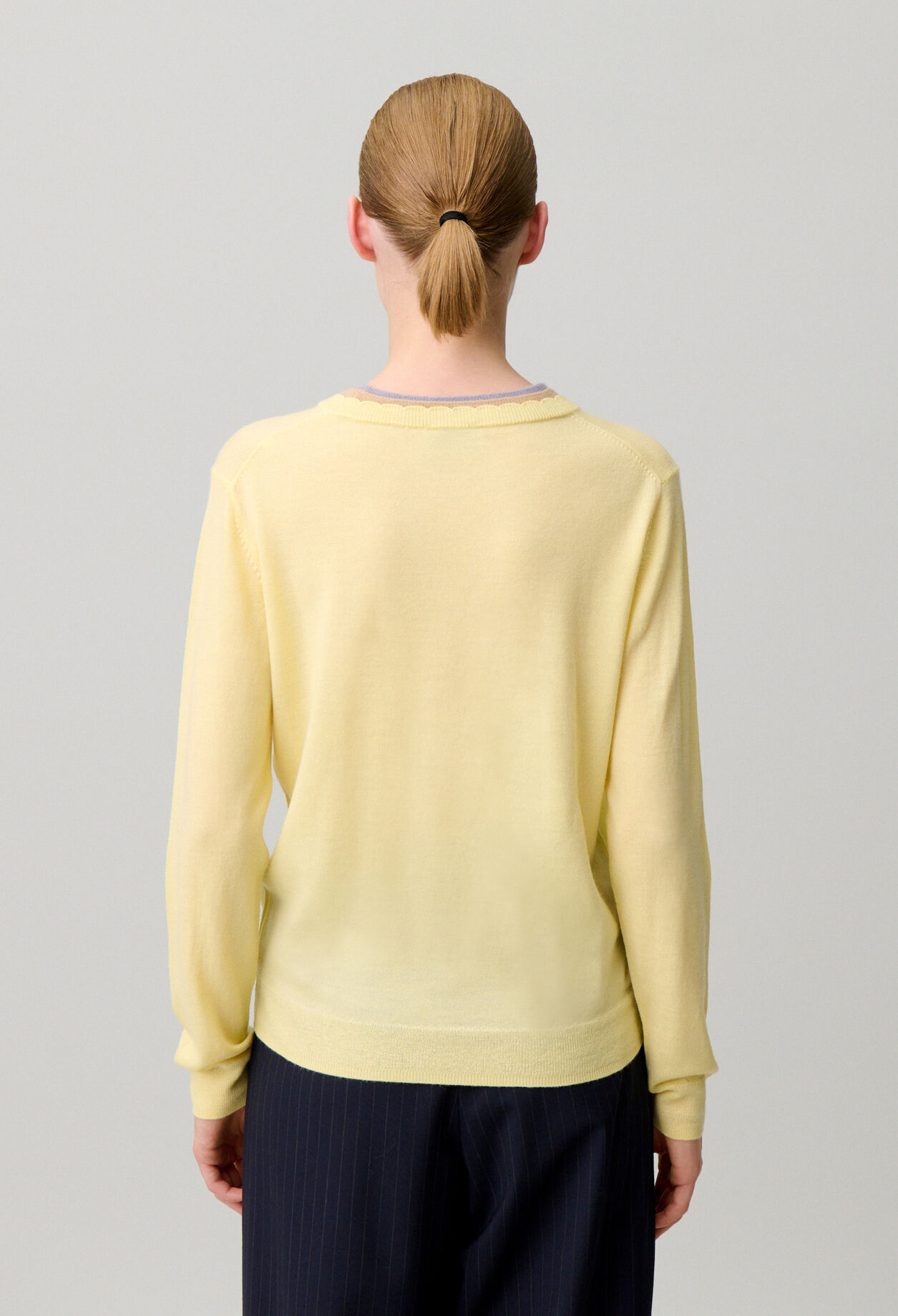 Layered collar wool jumper