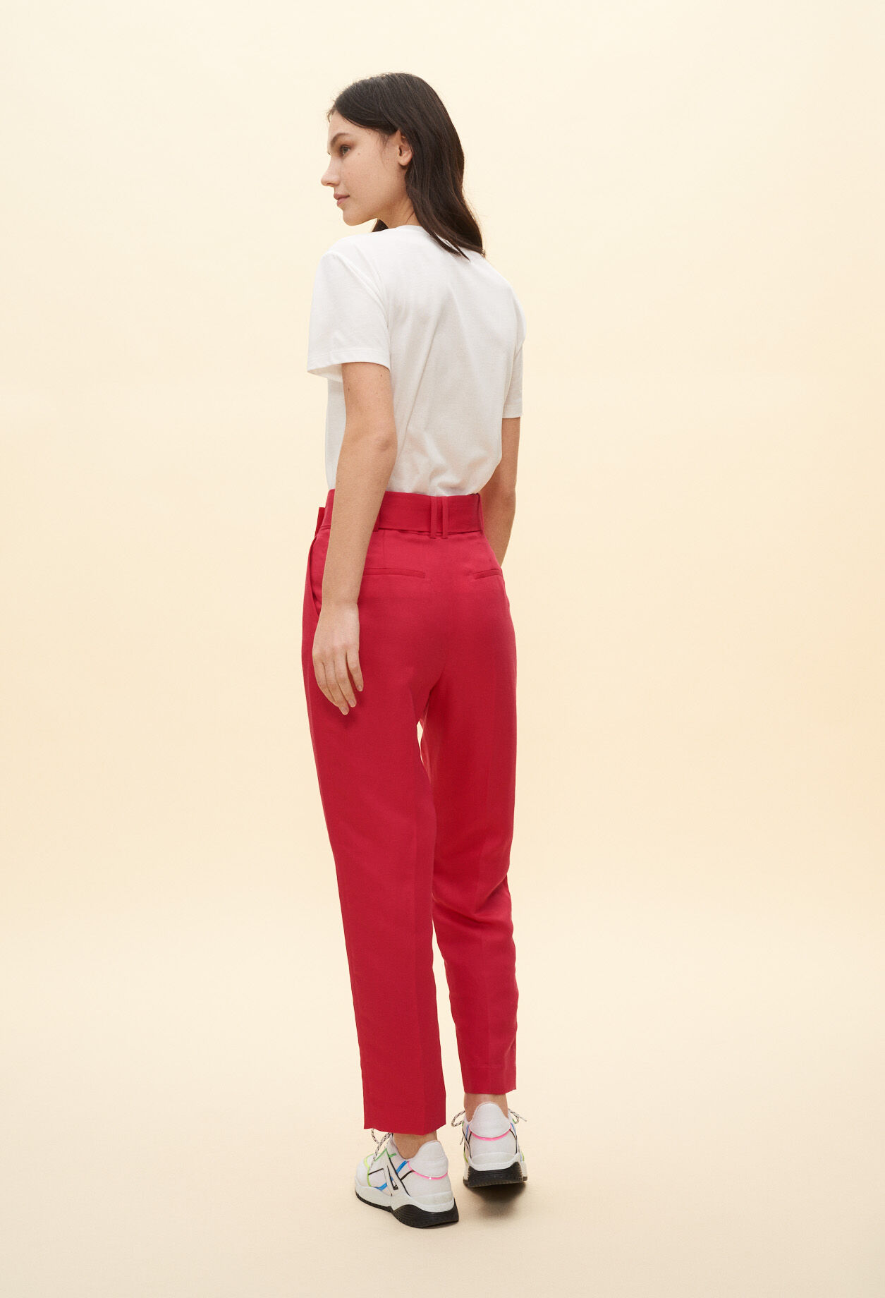 Fuchsia tailored-fit belted trousers