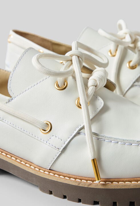 Leather boat shoes