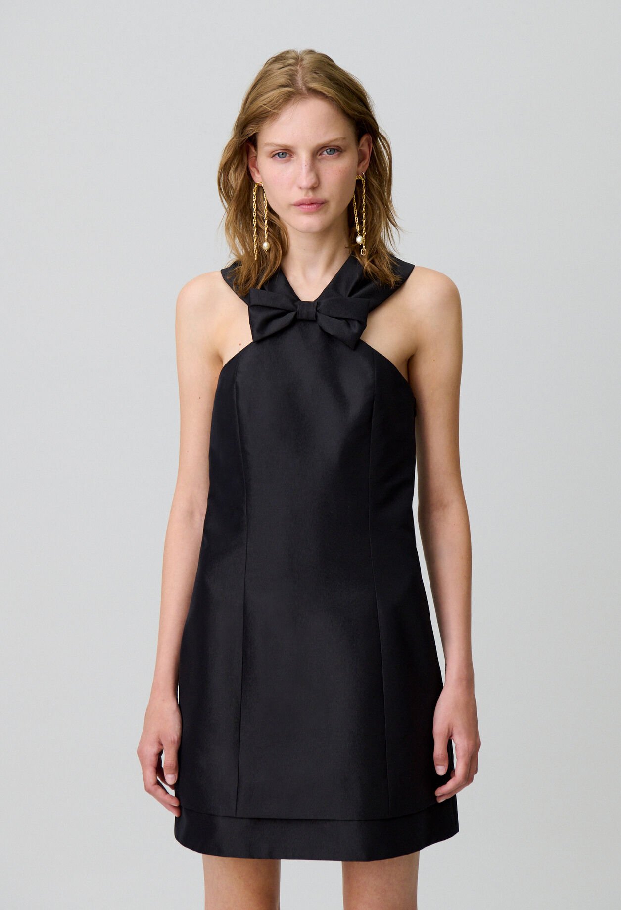 Short bow dress