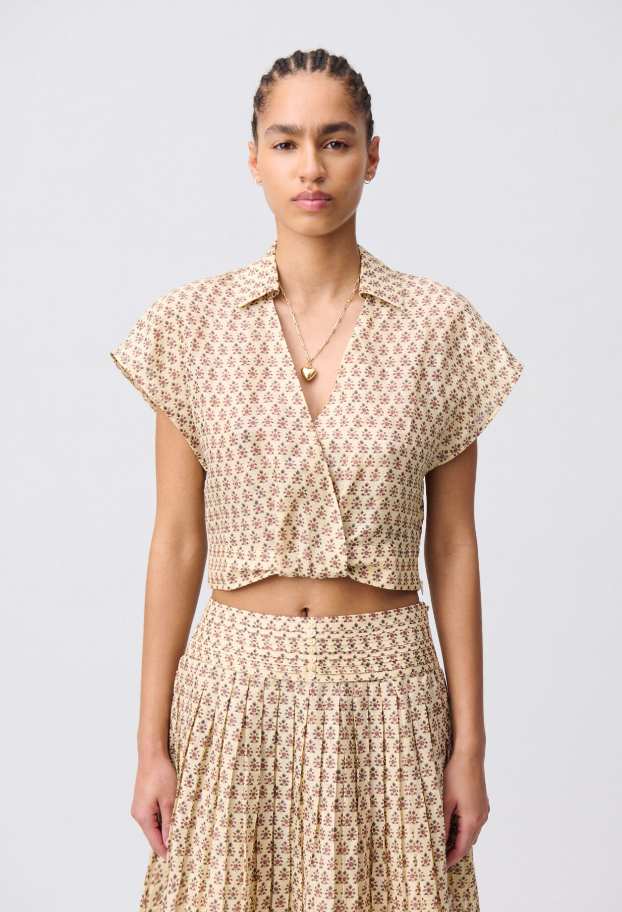 Short fluid shirt