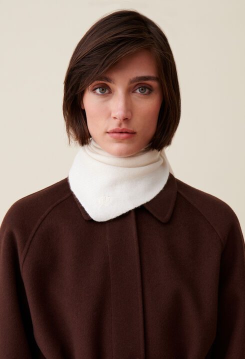 Cashmere knit scarf