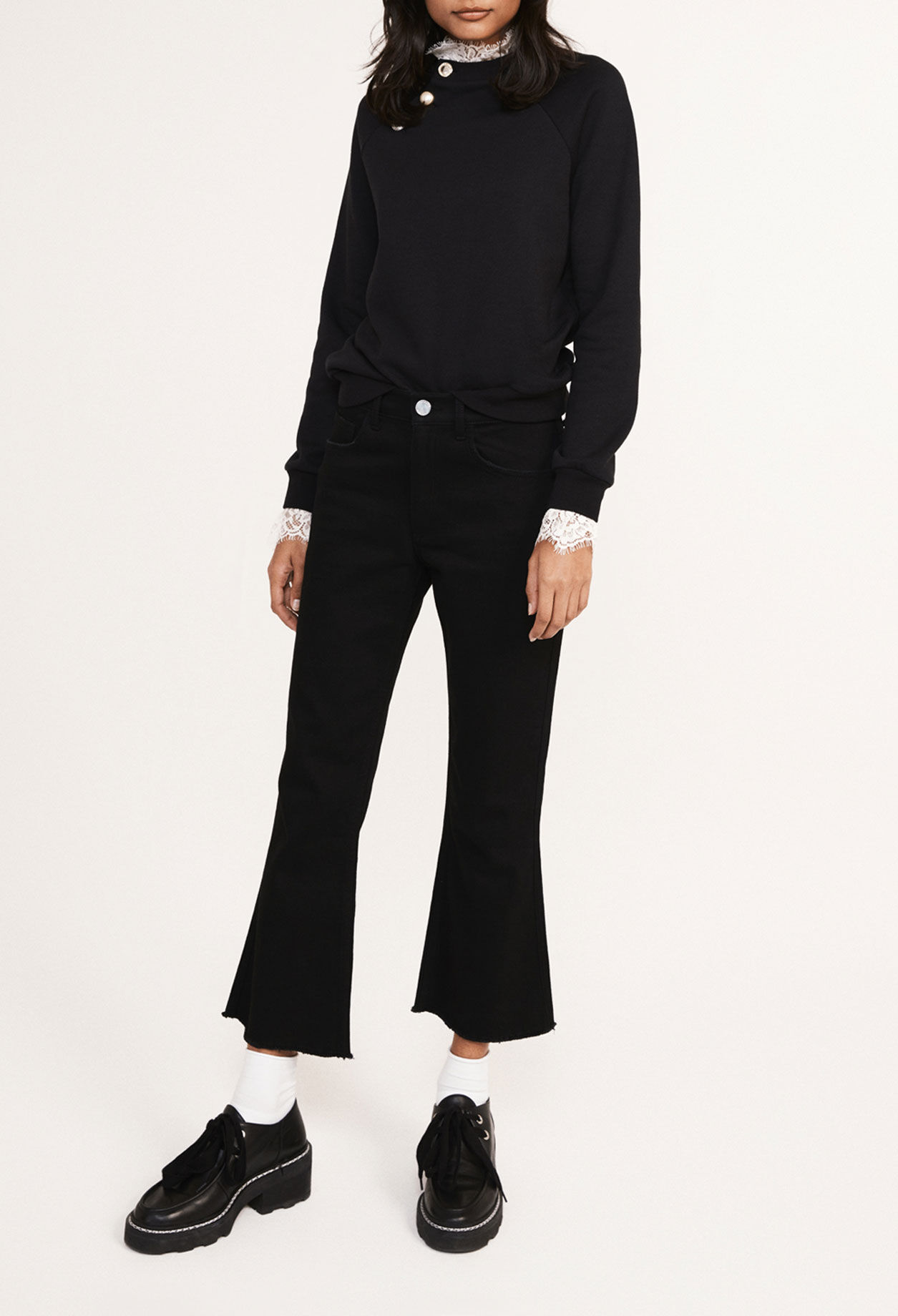 Sweatshirt with collar