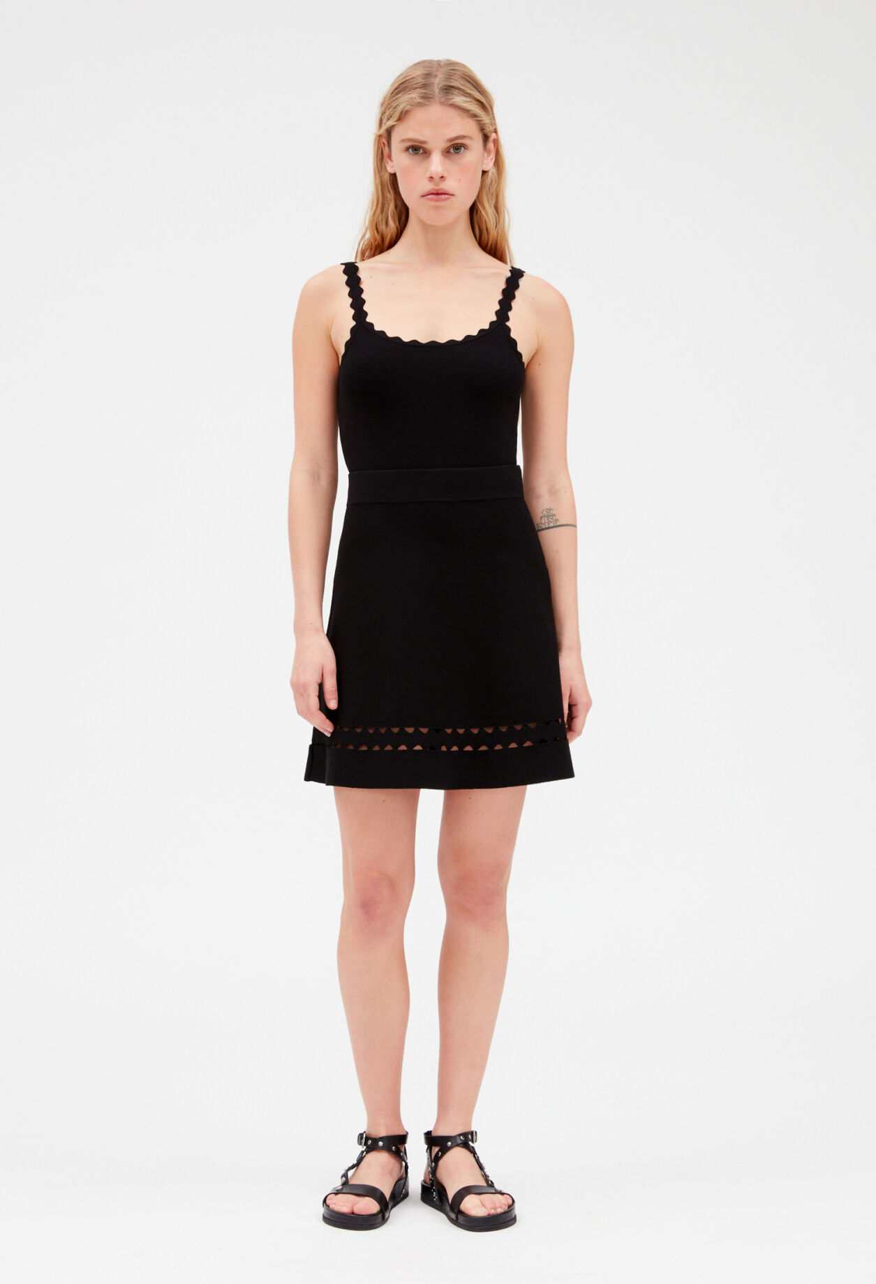Black knitted skirt