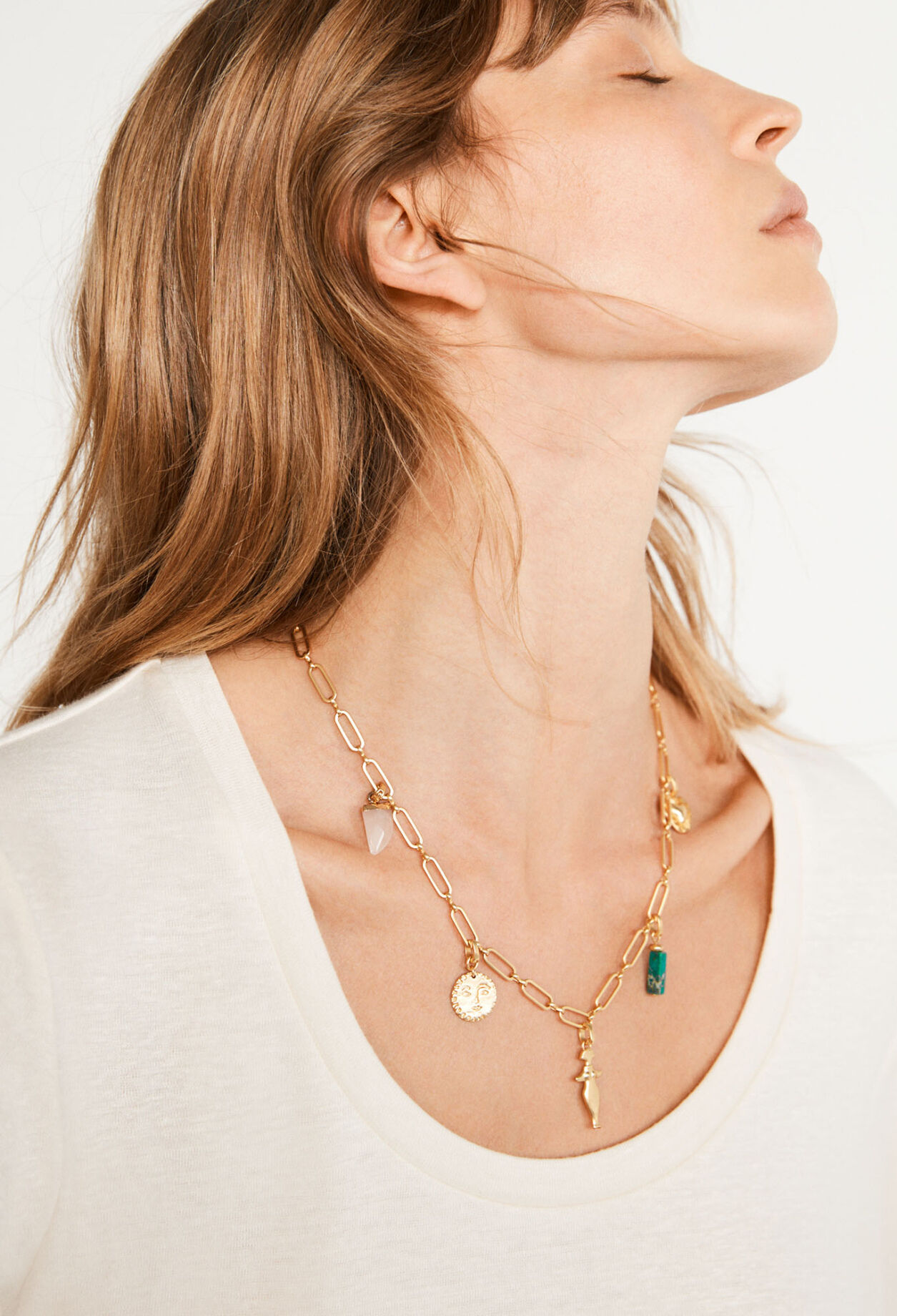 Gold chain link necklace