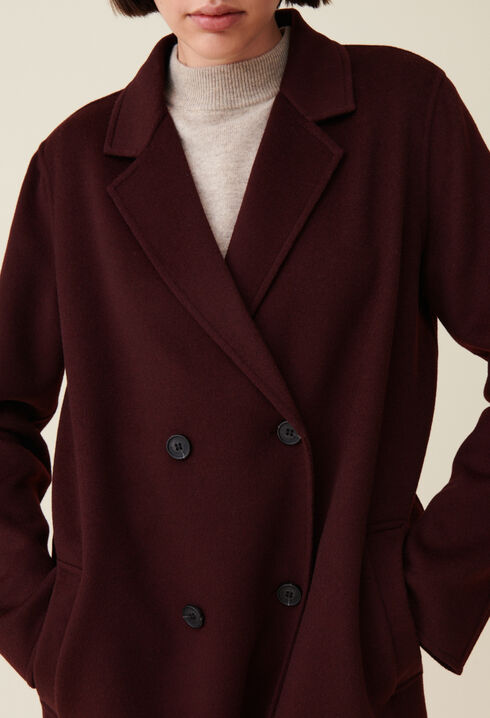 Long straight Bordeaux coat