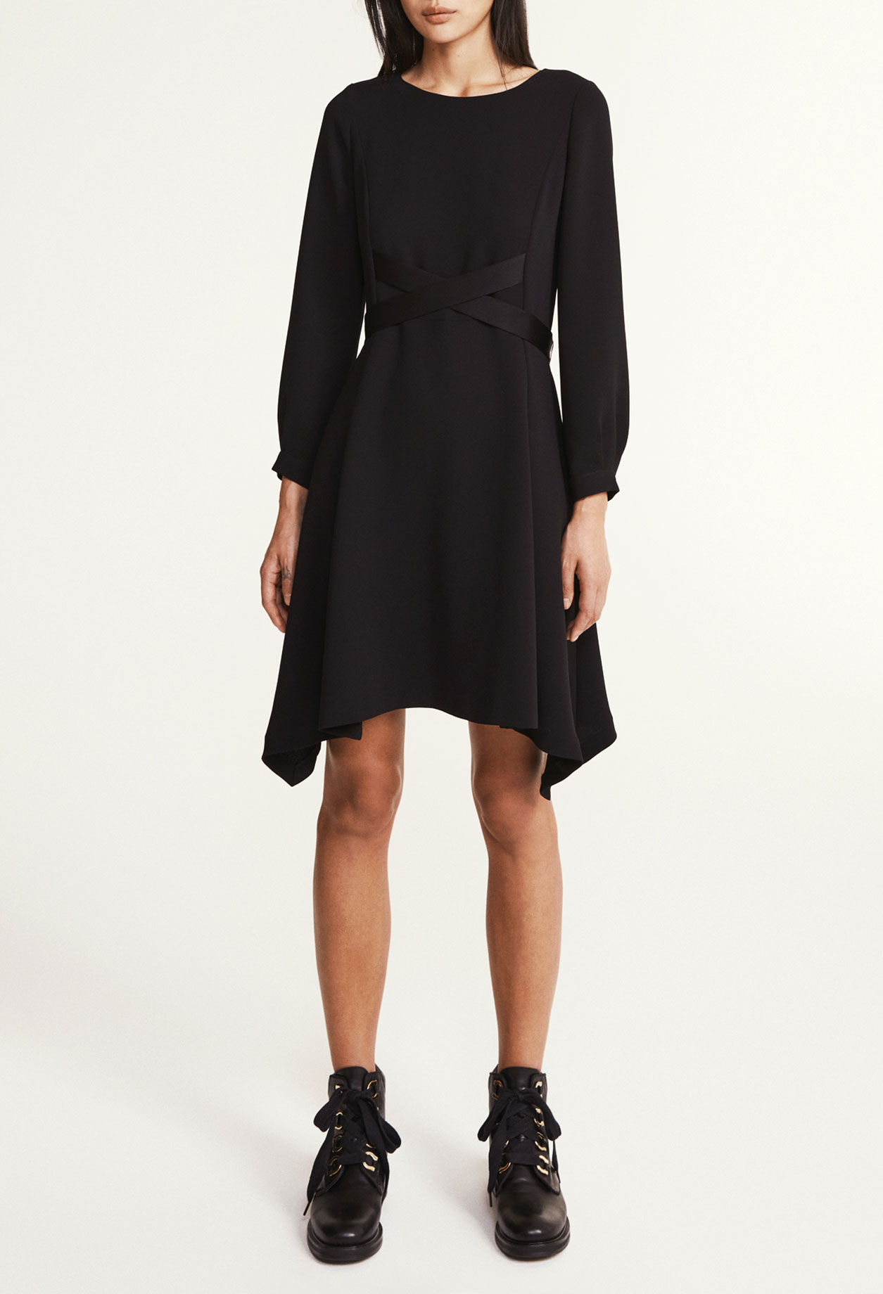 Asymmetric dress