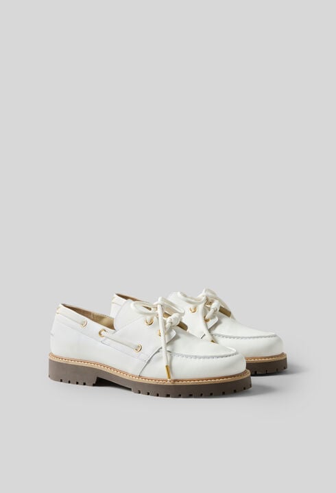 Leather boat shoes