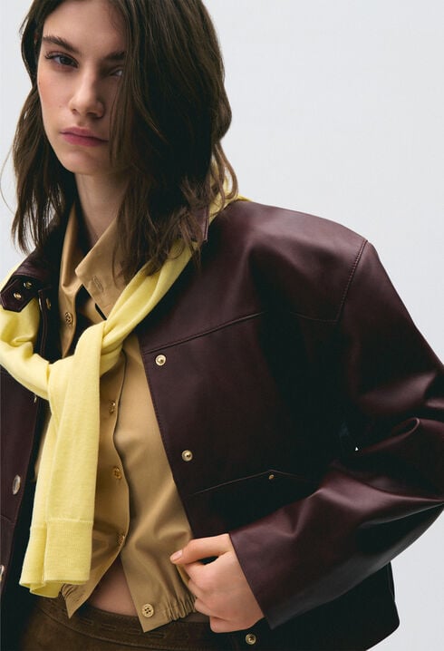 Short leather jacket