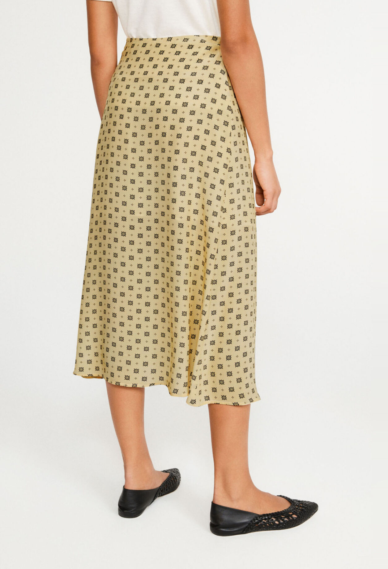 Straight skirt