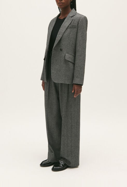 Two-tone suit jacket