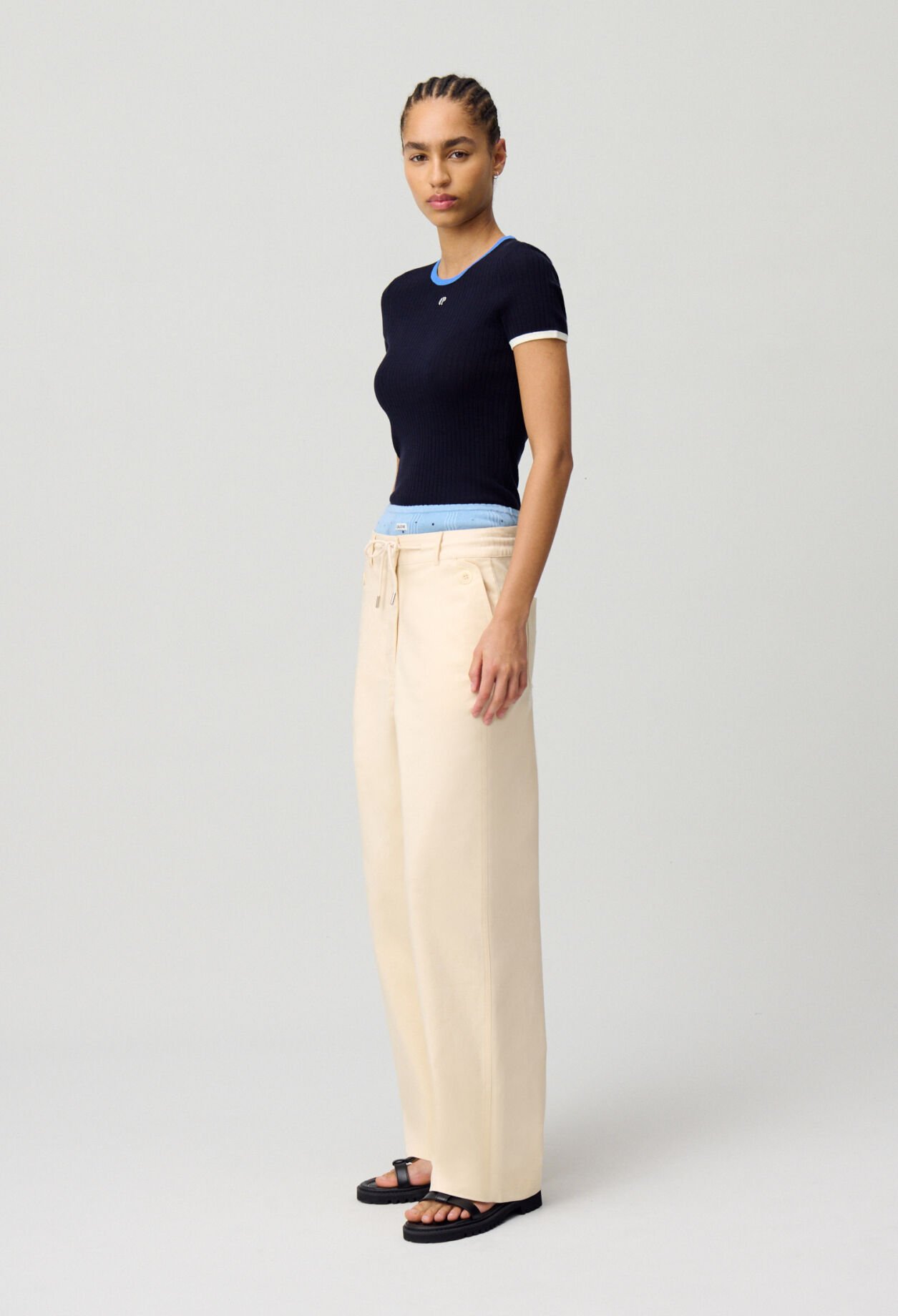 Low-rise cargo trousers