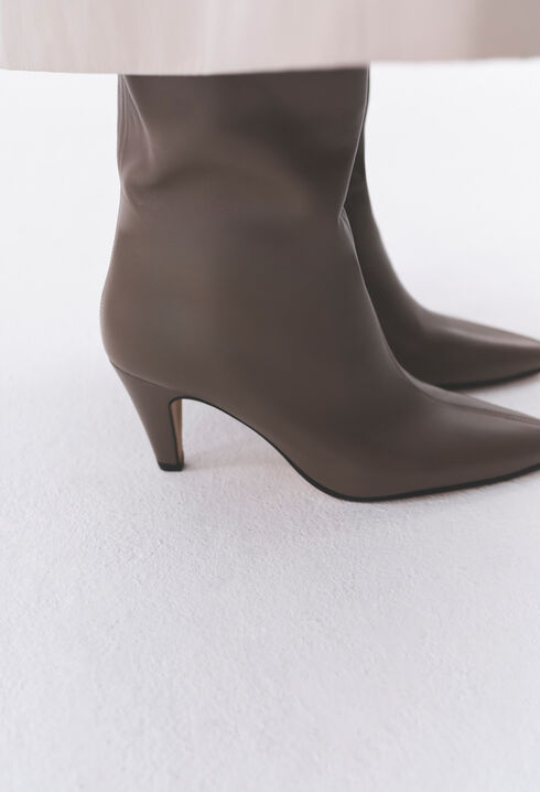Leather heeled boots