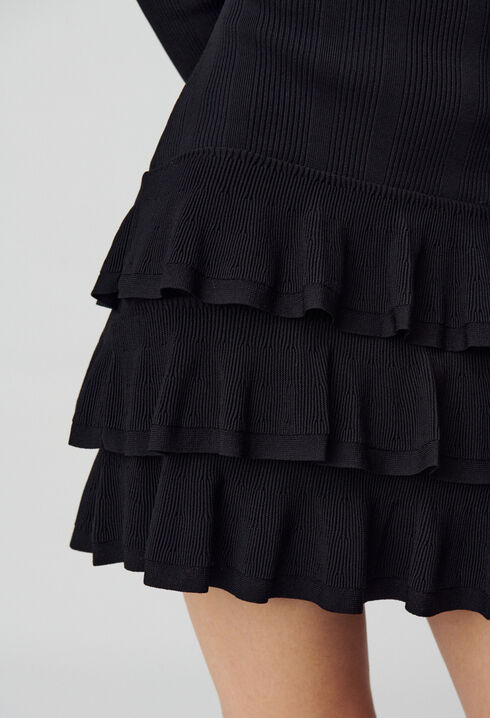 Short fine-knit dress