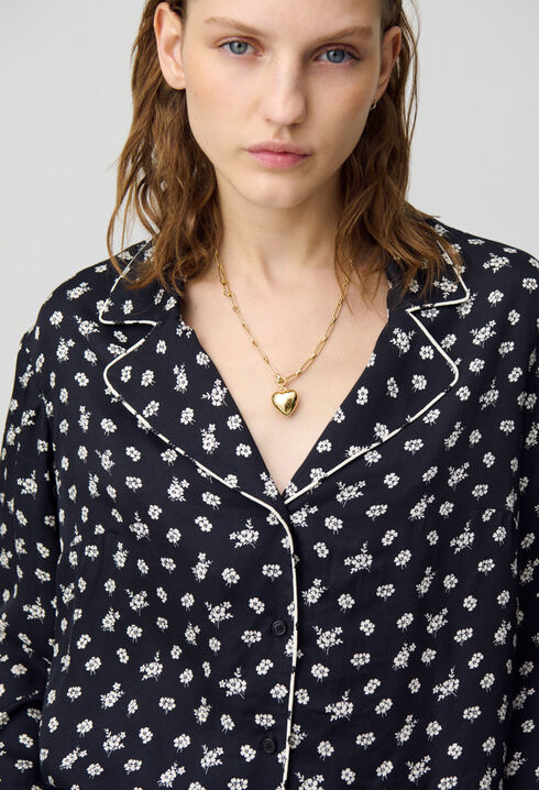 Short fluid blouse