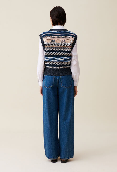 Sleeveless patterned striped jumper